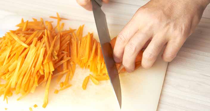 Which Is the Best Kitchen Knife for You and Your Chef