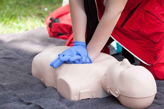 The Benefits of Basic First Aid Training